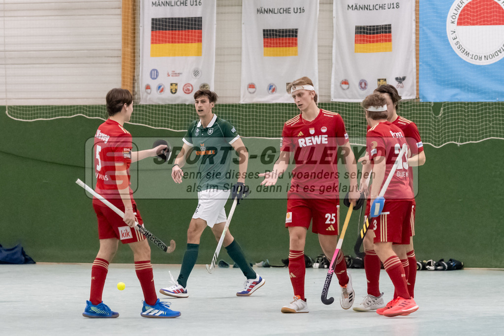 SFE_20241201_0023 | Köln, Deutschland, 01.12.2024:  Hockey 1. Bundesliga Herren Rot-Weiss Köln - HTC Uhlenhorst im KTHC Stadion Rot-Weiss Köln Tennis and Hockey Club am 01.12.2024 in Köln, Deutschland. (Foto von Stephan Fehrmann)Köln, Germany, 01.12.2024: Hockey 1. Bundesliga Herren Rot-Weiss Köln - HTC Uhlenhorst in KTHC Stadion Rot-Weiss Köln Tennis and Hockey Club at 01.12.2024 in Köln, Deutschland. (Foto from Stephan Fehrmann)