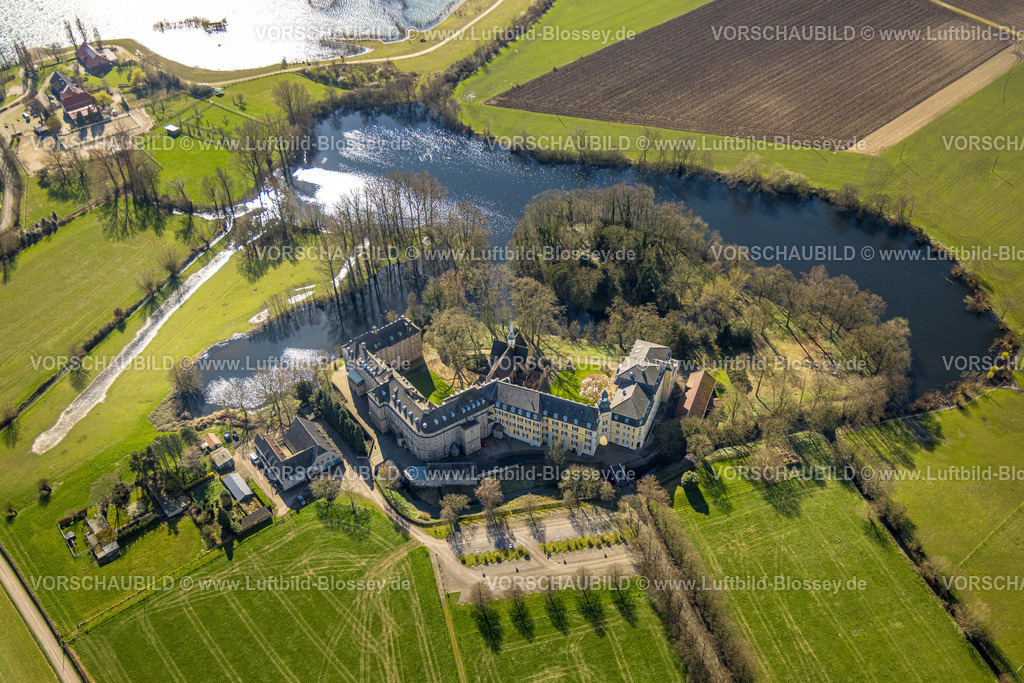 Rees240312767 | Luftbild, Klostergemeinschaft Haus Aspel mit Klosterkirche, Aspeler Meer und LSG Landschaftsschutzgebiet, Haldern, Rees, Nordrhein-Westfalen, Deutschland