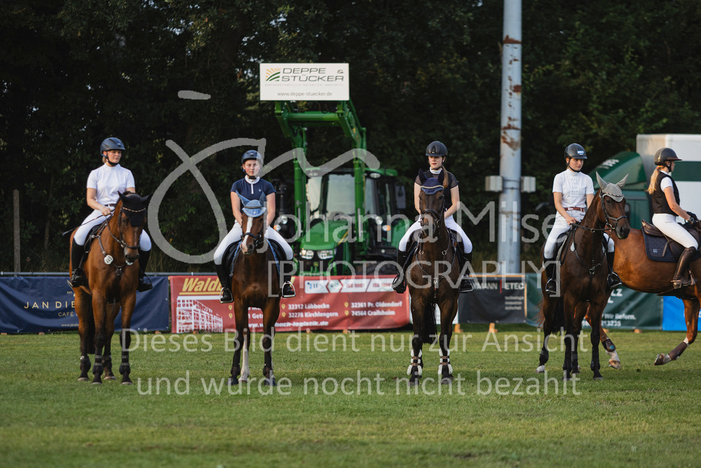 240719_LC_Mannschaft-763 | Deine schönsten Turniermomente als professionelle Fotos! Entdecke hochwertige Pferdesport-Fotografie im Online-Shop. Jetzt Fotos finden & bestellen!