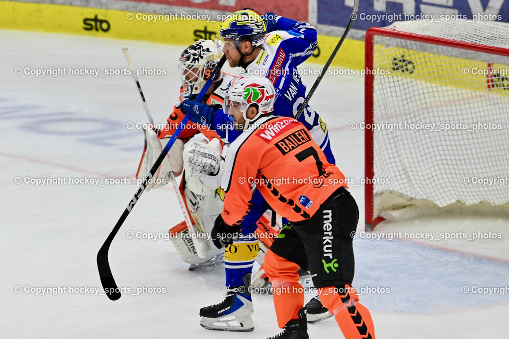 EC IDM WÄRMEPUMPEN VSV vs. MOSER MEDICAL GRAZ99ERS | #7 Nicholas Bailen Graz 99ers, #26 Guus van Nes EC VSV, #33 Maxime Lagacé Graz 99ers, EC IDM WÄRMEPUMPEN VSV vs. MOSER MEDICAL GRAZ99ERS, EC IDM WÄRMEPUMPEN VSV vs. MOSER MEDICAL GRAZ99ERS am 17.03.2026 in Villach (Stadthalle Villach), Austria, (Photo by Bernd Stefan)