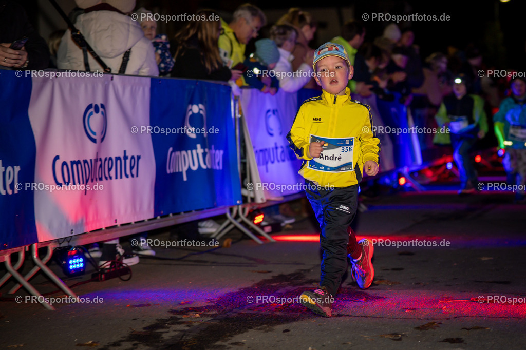 Martinslauf Sindorf 2023 in Kerpen-Sindorf, 09.11.2023 | Impressionen vom Martinslauf Sindorf 2023 am 09.11.2023 in Kerpen-Sindorf (Nordrhein-Westfalen).