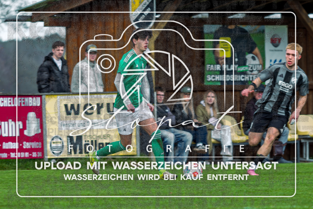 FGFS-SGA-1016 | Dario Rihtar (SG Allertal #04) beim Herren Kreisliga HK Spiel zwischen FG Fulde-Stellichte und SG Allertal im Fulder Zentralstadion, Fulde (Simon Paul Stopat) - Realisiert mit Pictrs.com