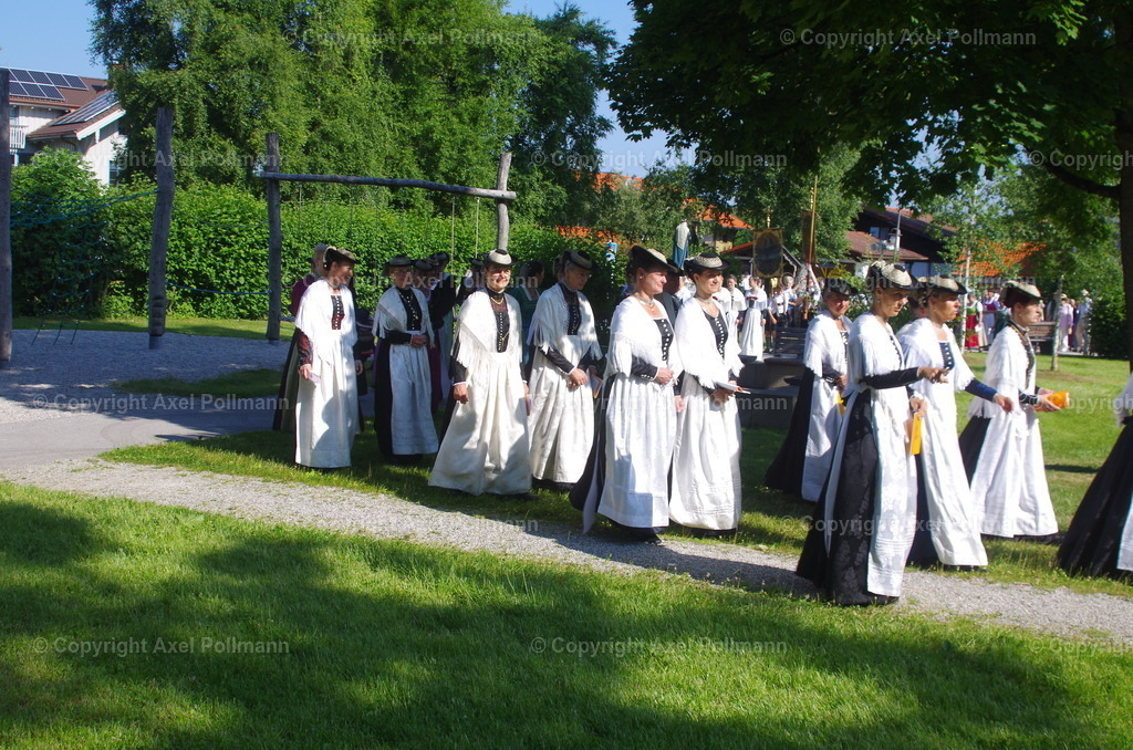 IMGP3062 | fotografiert von Axel PollmannLeonhardi Wallfahrt Benediktbeuern und Murnau, Fronleichnam, Fasching, Landschaft im Loisachtal und Benediktbeuern  - Realisiert mit Pictrs.com