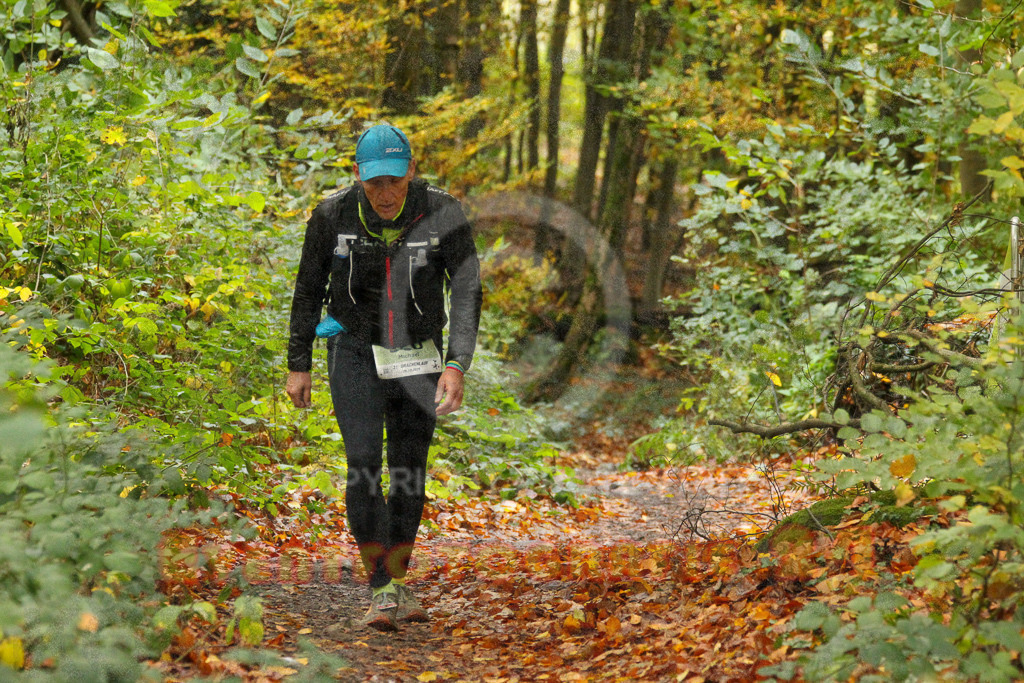 251026_1323_EV4_6886 | Sportfotografie im Rhein-Sieg Kreis, Köln, Bonn, NRW, Rheinland Pfalz, Hessen, etc. Unser Tätigkeitsfeld umfasst den Laufsport vom Volkslauf über den Marathon, Duathlon, Triathon bis zum Ultralauf wie Kölnpfad Ultra oder Schindertrail.