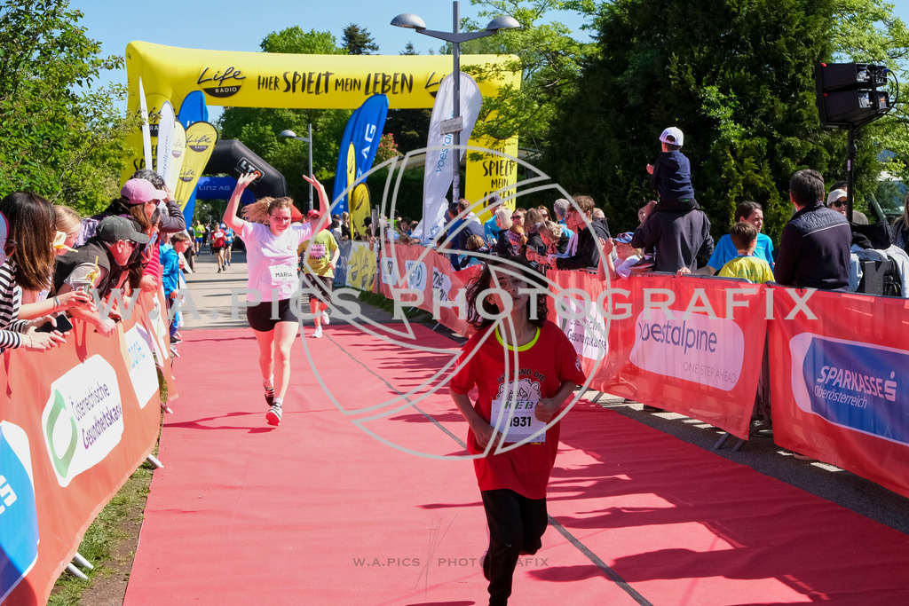 ..... | LINZ,AUSTRIA,27.April 24, Int. 3 Brückenlauf Linz  , Image shows: Photo: WAPICS / Michael ring