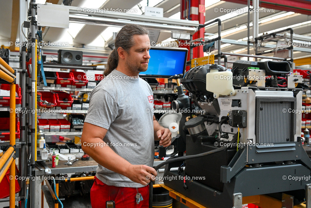 Rosenbauer International AG_ 19.07.2023-71 | 19.07.2023, Leonding, AUT, Rosenbauer International AG, im Bild Mitarbeiter Rosenbauer International AG in der Produktion