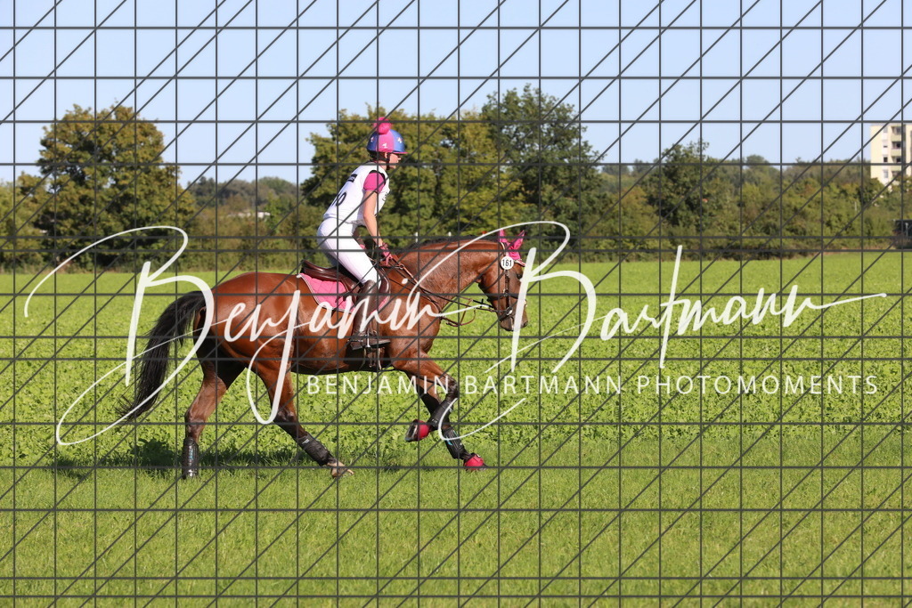 AZ2A1035 | Benjamin Bartmann Photomoments