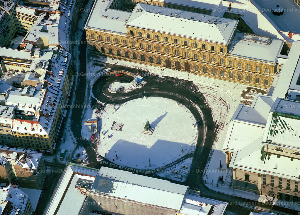 9100814 | Max-Joseph-Platz, München, Winteraufnahme