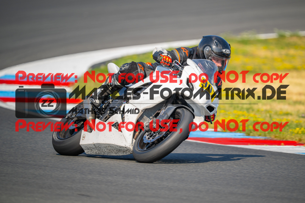 MaZZes-Fotomatrix-20260805-520859 | OPEN