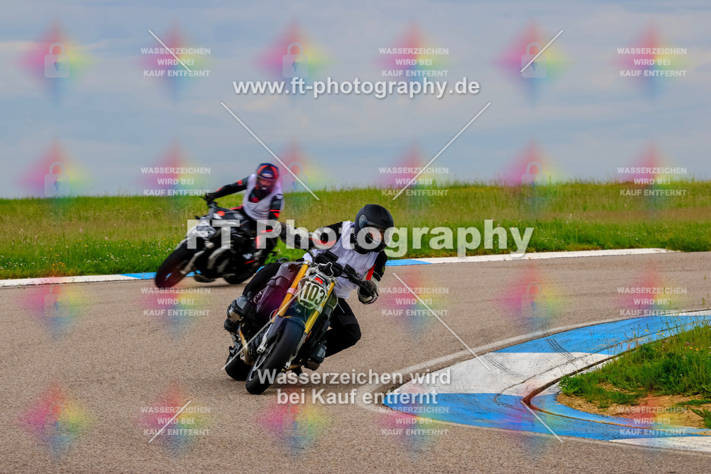 MotoTeam-2287 | Hier findet Ihr Bilder von Touristenfahrten auf der Nürburgring Nordschleife oder von anderen Veranstaltungen die ich besucht habe. Viel Spass beim Durch Schauen 