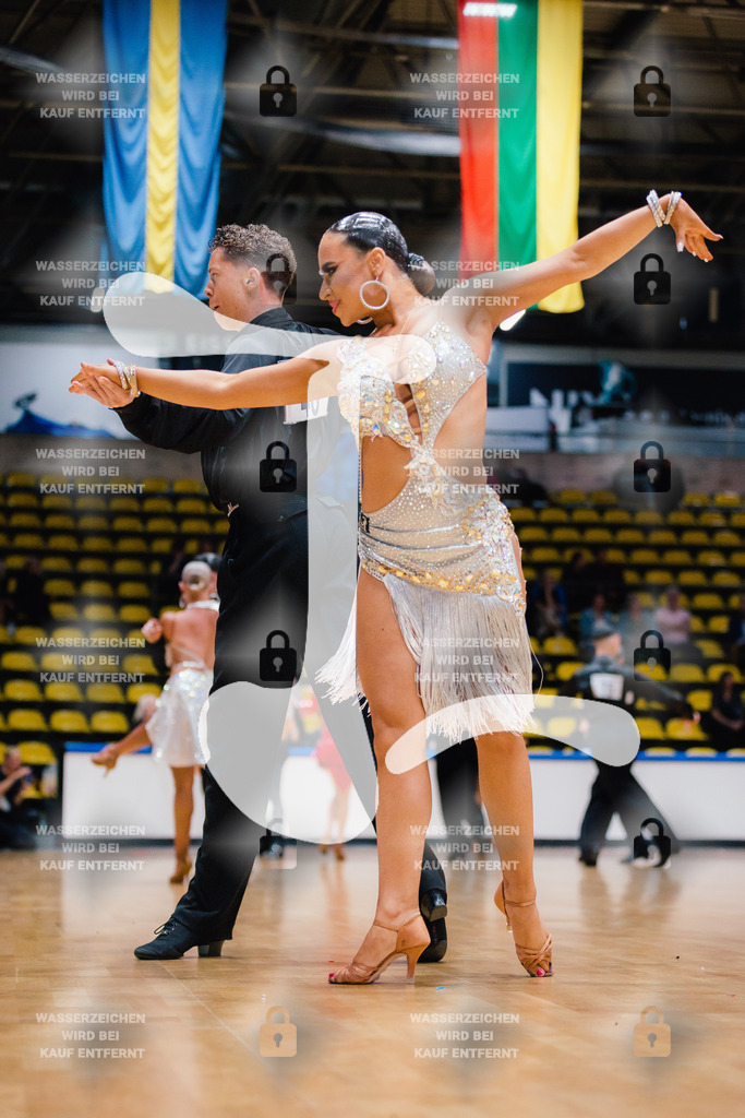 Hessen Tanzt WDSF Open Youth Latin 2nd (48) Maddox Loevenhardt _ Sara Coman (Denmark)-2025-05-17-2362 | Webshop for digital downloads and prints of dance sport, event & show photographer Julian Link - Realisiert mit Pictrs.com
