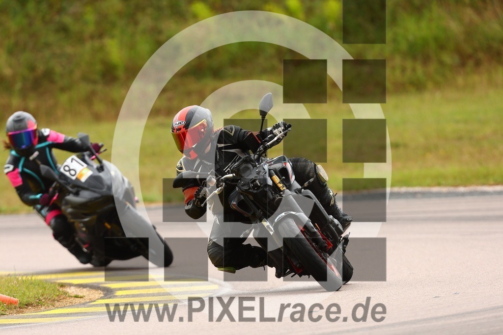 0081-20260604_02189 | Schöne Erinnerungen an spannende Momente - das festzuhalten ist unser Job. PIXELrace.de ist seit 2003 auf den Rennstrecken Europas unterwegs um die Action draußen beim Fahren und die wunderbare Stimmung imm Fahrerlager für euch einzufangen.