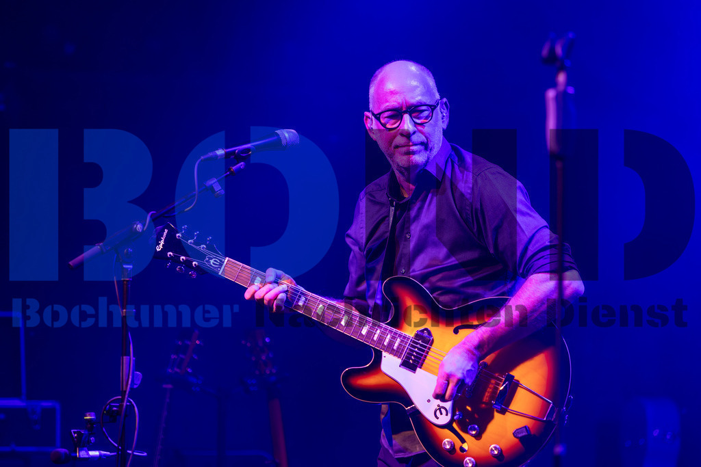 SES_GBAZEC20241227-54 | bond - Realisiert mit Pictrs.com