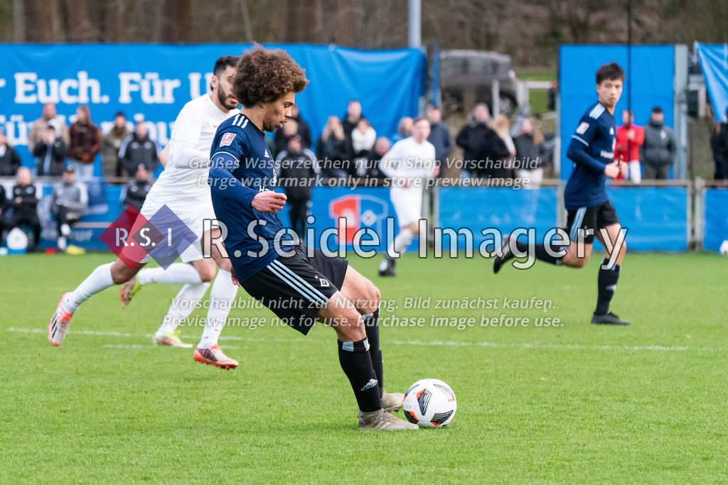 Fußball, Saison 2022/23, Freundschaftsspiel, Hamburger SV II (U21) - Eimsbütteler TV, Trainingsplatz am Volksparkstadion (Hamburg), 28.03.2023 | Jonah Fabisch (#6, HSV II)