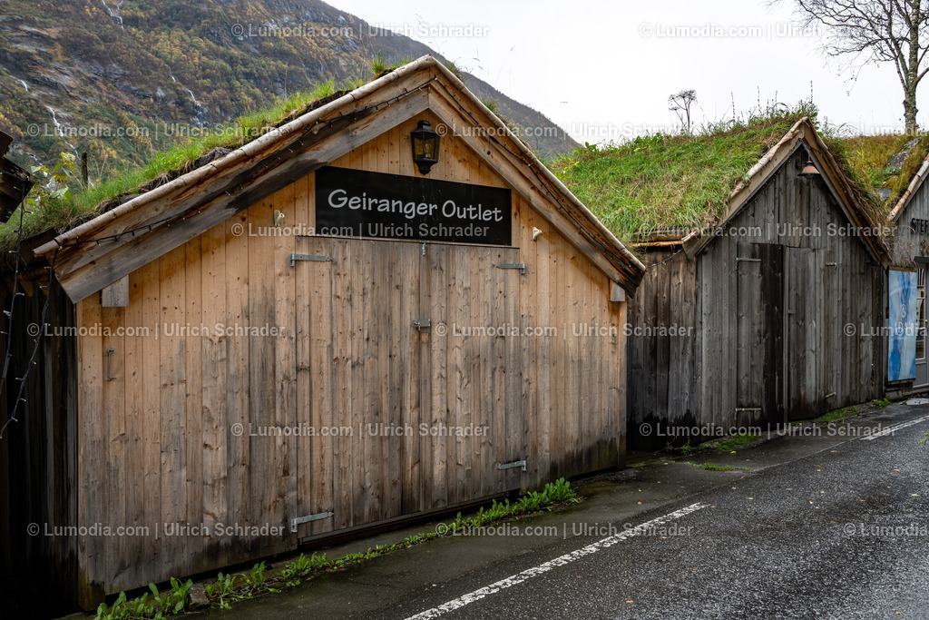 10047-10040 - Am Geirangerfjord - Norwegen | Stockfoto und Bilderpool mit Bildmaterial aus Deutschland, dem Harz, Halberstadt, Quedlinburg, Wernigerode und weltweit. Qualitativ hochwertige und professionelle Fotos anschauen und kaufen. - Realisiert mit Pictrs.com
