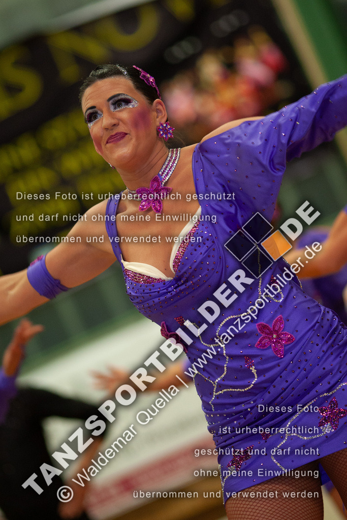 20090124-11056 | Hier finden Sie Tanz Bilder vom Latein und Standard Formationen tanzen. Sportbilder vom Tanzsport. Schöne Fotos und von Weltmeisterschaft, Europameisterschaft, Bundesliga, Regionalliga, Oberliga und Landesliga sowie von GOC Stuttgart, DanceComp, WM Bremen