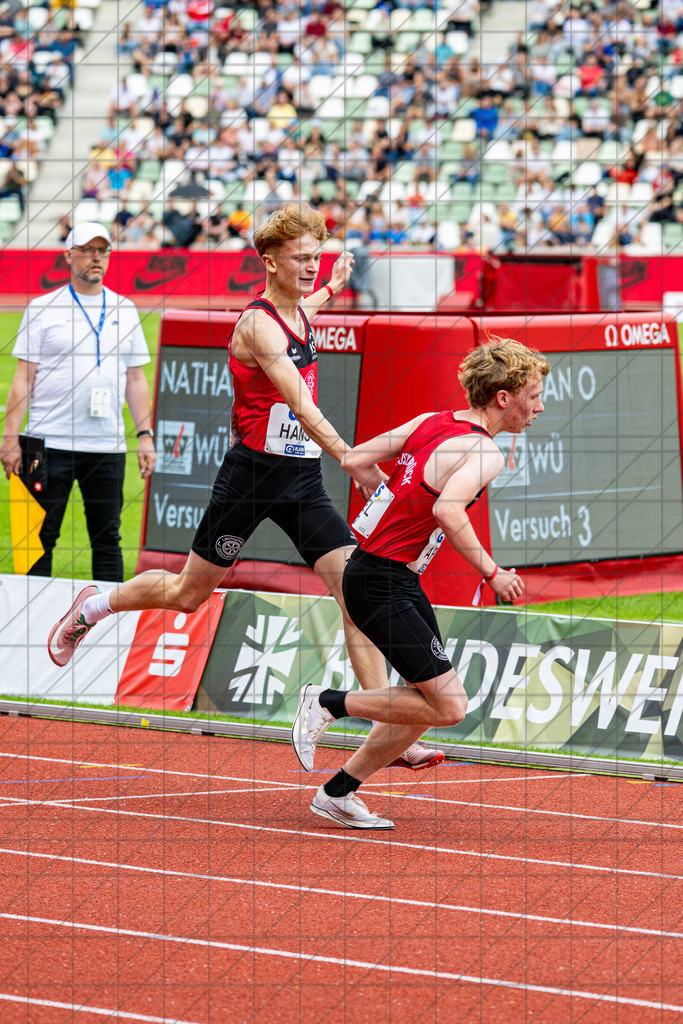 DIE FINALS 2025 | Dt. Leichtathletik Meisterschaft | 4x400m U20 | Zeitendläufe 4x400m der U20 Jugend, LG Osnabrück //  02.08.25: DIE FINALS 2025 | Dt. Leichtathletik Meisterschaft | 4x400m U20 / Dresden / Deutschland  //   CREDIT:www.bullenfotos.de, Martin König, Hörner Weg 40, D-49078 Osnabrück, +4917663732967 // Nutzung und Weitergabe nur zu den vereinbarten Zwecken. Presseanfragen an Ersteller. Alle Rechte beim Ersteller. Honorierung nach MFM. - Realisiert mit Pictrs.com