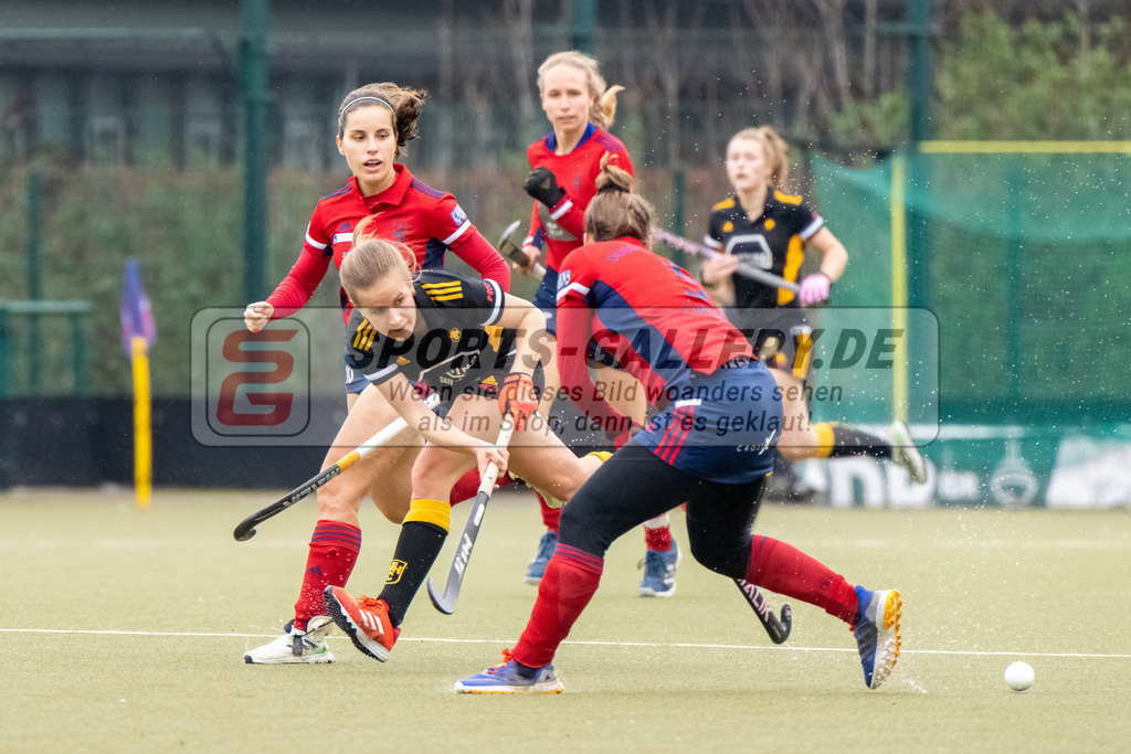 HK_20230401_106600 | 1. Bundesliga Damen Düsseldorfer HC - Harvestehuder THC  am 1.4.2023 DHC Düsseldorf, Düsseldorf , Pia Lhotak ( Düsseldorfer HC #5 )