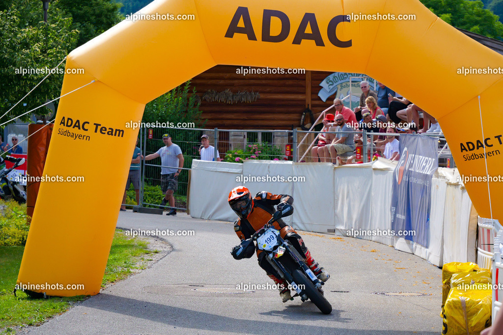 P1025618 | Erleben Sie atemberaubende, hochqualitative Fotos Ihrer Fahrt entlang der malerischen Alpenstraßen. Besuchen Sie alpineshots.com, um professionelle Aufnahmen Ihrer unvergesslichen Reise zu finden und zu kaufen - Realisiert mit Pictrs.com