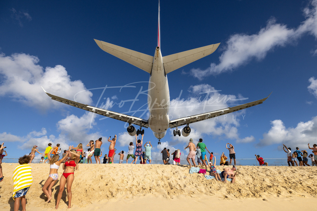 111 | Buy high-quality aviation and travel photography prints by professional photographer Timo Breidenstein. Authentic images, professionally printed, worldwide shipping. - Realisiert mit Pictrs.com