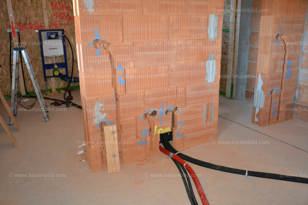 bib-lg15-sanitaer-0023 | Nach LV-Leistungsgruppen sortierte Detailfotos über den Bau eines Hauses. Alle Hausbau-Bilder direkt vom Urheber und Autor der Website Haus-Selber-Bauen.com
