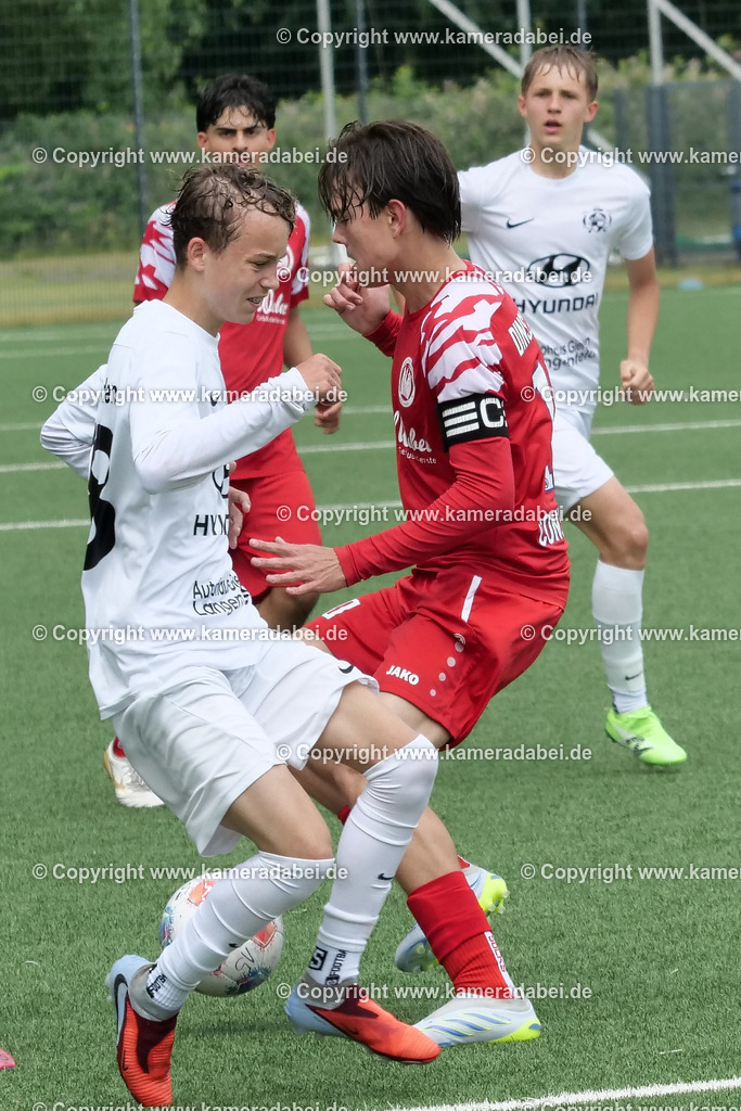 Fußball : C-Junioren : Aufstieg Regionalliga West : SUS 09 Dinslaken - Vfb 03 Hilden am 04.06.2026 in Dinslaken | Fußball : C-Junioren : Aufstieg Regionalliga West : SUS 09 Dinslaken (rotr Trikots)- Vfb 03 Hilden (weiße Trikots) am 04.06.2026 in Dinslaken - Realisiert mit Pictrs.com