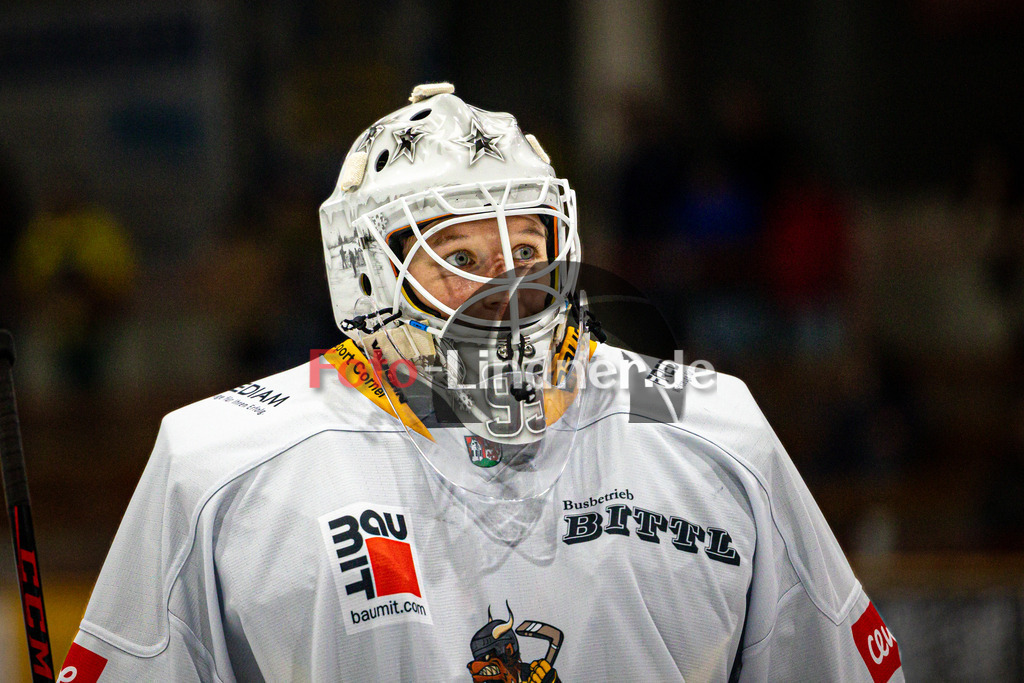 SC Forst NATURE BOYS gegen WANDERERS Germering | Eishockey Landesliaga Herren Gruppe A 2024/2025, SC Forst NATURE BOYS gegen WANDERERS Germering, 20241025,Portrait Franziska ALBL (WANDERERS Germering Goali 95), Freisteller,2024-10-25 in Peißenberg (Eisstadion Peißenberg), Franziska ALBL (WANDERERS Germering Goali 95)Copyright: WolfgangxLindner www.foto-lindner.de