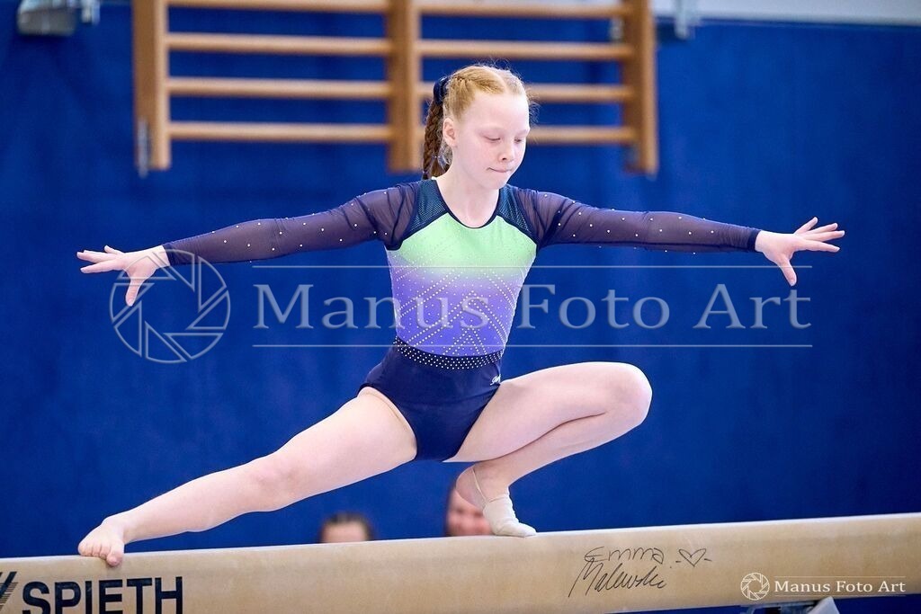 2024-04-30-1-1-C-DSC01631 | Professionelle Sportfotografie in Hamburg, Schleswig-Holstein und Niedersachsen – spezialisiert auf Rhönrad, Geräteturnen, Leistungsturnen und rhythmische Sportgymnastik. Bundesweite Begleitung von Rhönrad-Events. Jetzt Sport-Fotos - Realisiert mit Pictrs.com