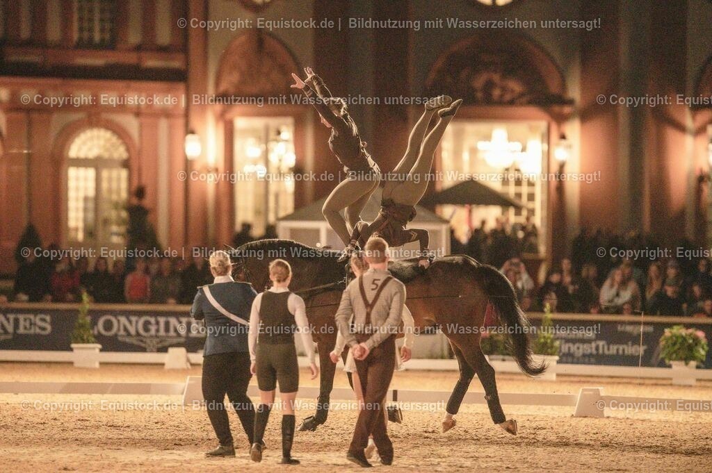 20230527_Voltigieren_NASPA_Flutlicht_1203 | equistock