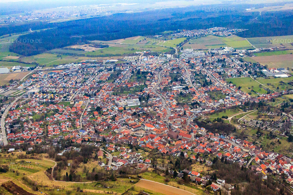 Luftbild: Stadtansicht von Osten in Weingarten im Bundesland Baden-Württemberg in Deutschland. Foto: IMG_38302.jpg vom 12.03.2011 durch Werner Riehm/FLY-FOTO.de