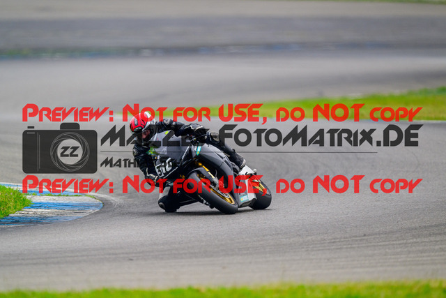 MaZZes_FotoMatrix_240521_6007705_2986 | WEISS