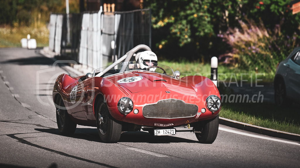 19. Arosa ClassicCar 2023 - 1. September 2023 | 19. Arosa ClassicCar 2023
Arosa, Schweiz
Stamm Heinz aus Herrliberg mit der Startnummer 525 in einem Aston Martin DB 2/4 Bertone Competition Spyder, Jahrgang 1953, in der Klasse Competition.
@arosaclassiccar, @arosa.official, #arosaclassiccar, #arosa, #76curves, #classiccar
Bild: Sportfotografie Markus Aeschimann | www.markus-aeschimann.ch - Realisiert mit Pictrs.com