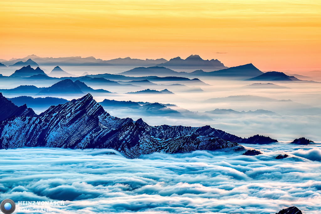 Säntis_0029 | Alle Bilder von Heinz Vonäsch Fotografie können alle zu günstigen Preisen gekauft werden! Download der Bilder, Ausdrucke, Postkarten, Tassen T-Shirts, Kalender, Alu- Dibond usw. - Realisiert mit Pictrs.com