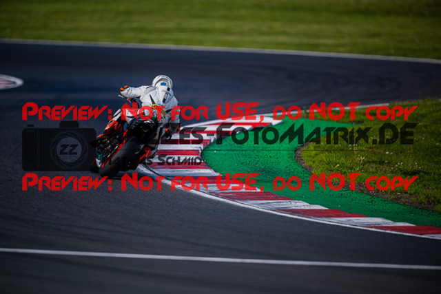 MaZZes_FotoMatrix_220507_94732 | Fotograf Mathias Schmid
Sportfotograf,
Eventfotograf,
Hochzeitsfotograf,
Portraitfotograf