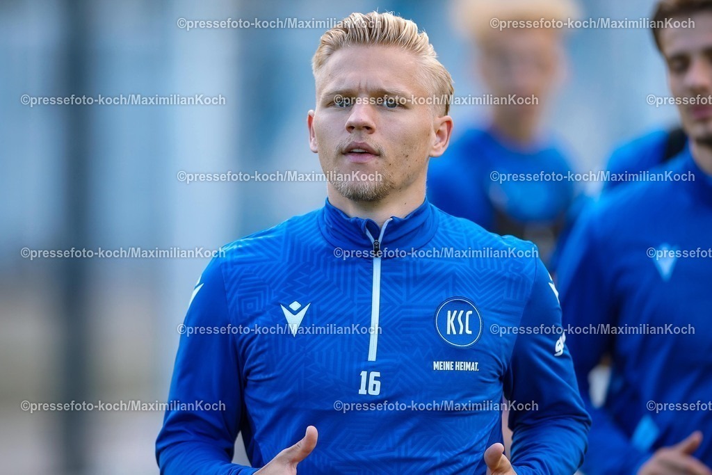 KSC02092502063 | 02.09.2025, Fußball, Training Karlsruher SC, 2. Fußball Bundesliga, Trainingsplatz am BBBank Wildpark Stadion Karlsruhe, Saison 2025 2026: Andreas Müller (KSC #16)  