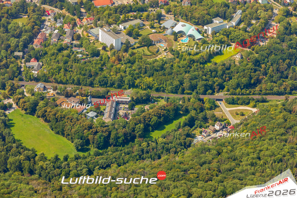 Bild der Stadt Bad Sulza - Die Luftaufnahme wurde 2025 vom UL-Flugzeug heraus erstellt ( keine Drohne ) - Hochauflösende Luftaufnahme - für professionelle Ausdrucke geeignet. Die Geschenkidee !Hier alle&nbsp;Infos zur Lizenzierung der LuftaufnahmeWir fliegen auch dieses Jahr wieder in Ihre Region um Luftbilder zu erstellen.- Luftbild anfragen
