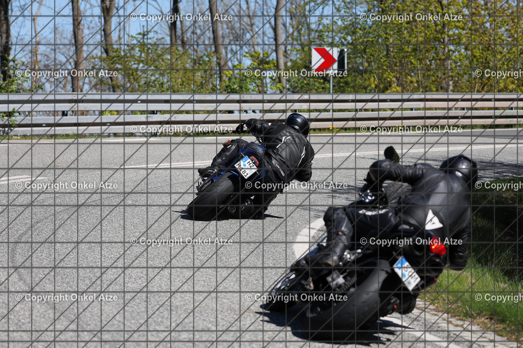 IMG_7111 | Fotograf am Kyffhäuser. Onkel Atze. Kyffhäuser Rennstrecke. Café36. Motorsportfotografie. - Realisiert mit Pictrs.com