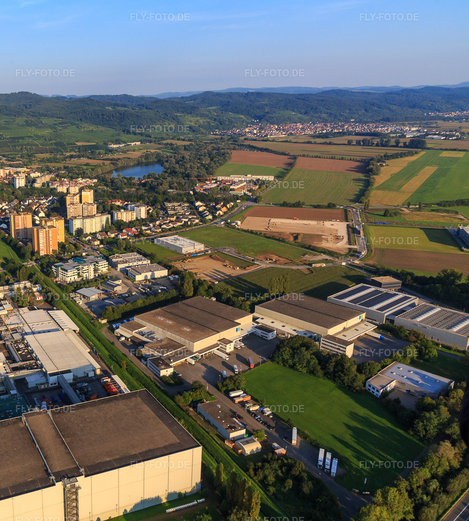Luftbild: Industriegebiet an der A5 mit Aryzta Food Solutions GmbH, Heck Tiefkühlkost GmbH in Heppenheim im Bundesland Hessen in Deutschland. Foto: IMG_103004.jpg vom 28.08.2017 durch Werner Riehm/FLY-FOTO.deHeck Tiefkühlkost - Ihr Partner für asiatische Tiefkühlprodukte