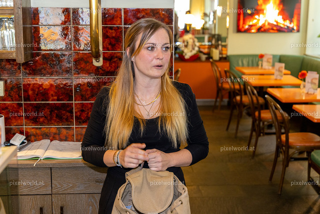 Einweihung "Das Walten" von Johanna Niederbichler | Bildershop von pixelworld.at - Realisiert mit Pictrs.com