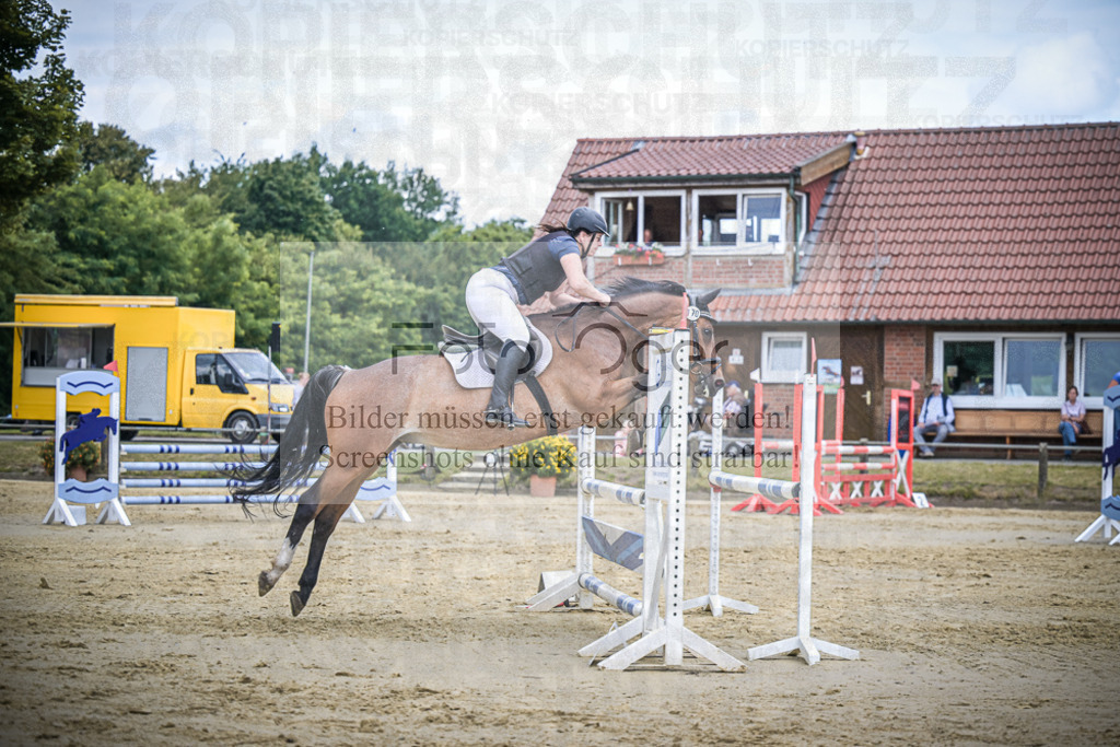 DOS_9047 | Entdecke hochwertige Reitturnierfotos von Foto Oger. Professionell, emotional und authentisch – jetzt Lieblingsmomente im Shop bestellen.Deutschlandweite Turnierfotografie. - Realisiert mit Pictrs.com