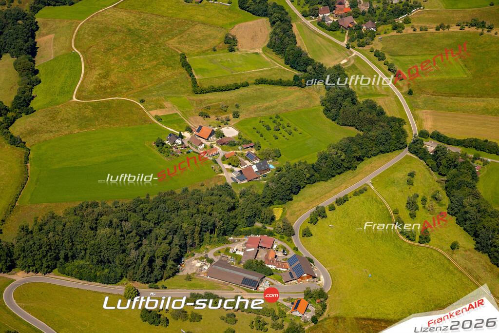 Das Luftbild zeigt : Schurrhof Ottenbach - Die Luftaufnahme wurde 2024 vom UL-Flugzeug aus erstellt ( keine Drohne ) - Hochauflösende Luftaufnahme - Für grossformatige Ausdrucke geeignet. Die Geschenkidee !Mit Lizenz und Bildrechte bestellbar