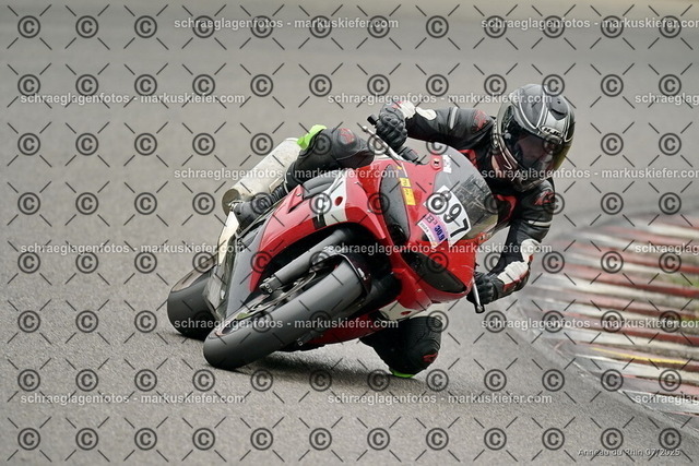 25bt05-0790 | markuskiefer.com - Realisiert mit Pictrs.com