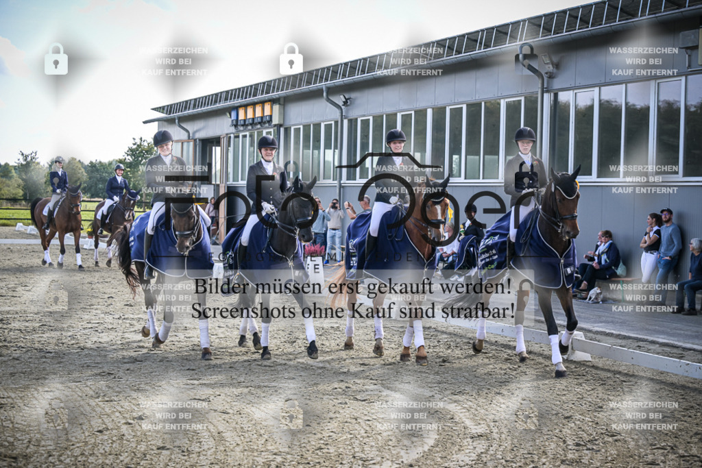 DOS_0147 | Entdecke hochwertige Reitturnierfotos von Foto Oger. Professionell, emotional und authentisch – jetzt Lieblingsmomente im Shop bestellen.Deutschlandweite Turnierfotografie. - Realisiert mit Pictrs.com