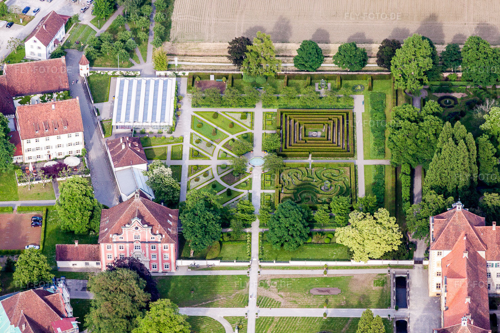 Luftbild: Schule Schloss Salem im Ortsteil Stefansfeld in Salem im Bundesland Baden-Württemberg in Deutschland. – Foto: IMG_57589.jpg vom 08.06.2013 durch Werner Riehm/FLY-FOTO.de – Auflösung des Originals: 4752 x 3168 px