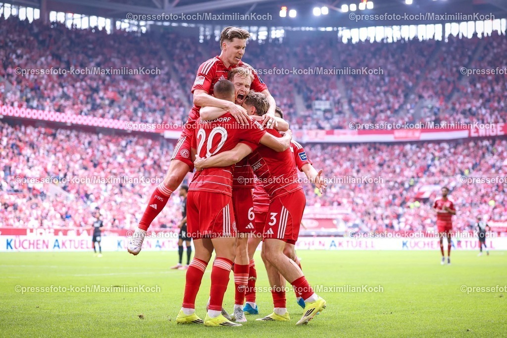 F9510052601036 | 10.05.2026, Fußball, Fortuna Düsseldorf - SV 07 Elversberg, 2. Fußball Bundesliga, Herren, Merkur Spiel-Arena, 33. Spieltag, Saison 2025 2026: Torjubel nach dem Tor zum 1:0 durch Torschütze Marin Ljubicic&nbsp;(Fortuna Düsseldorf #20)  zusammen mit Giovanni Haag&nbsp;(Fortuna Düsseldorf #06) Christopher Lenz&nbsp;(Fortuna Düsseldorf #03) Cedric Itten&nbsp;(Fortuna Düsseldorf #13)  DFB regulations prohibit any use of photographs as image sequences and or quasi-video.