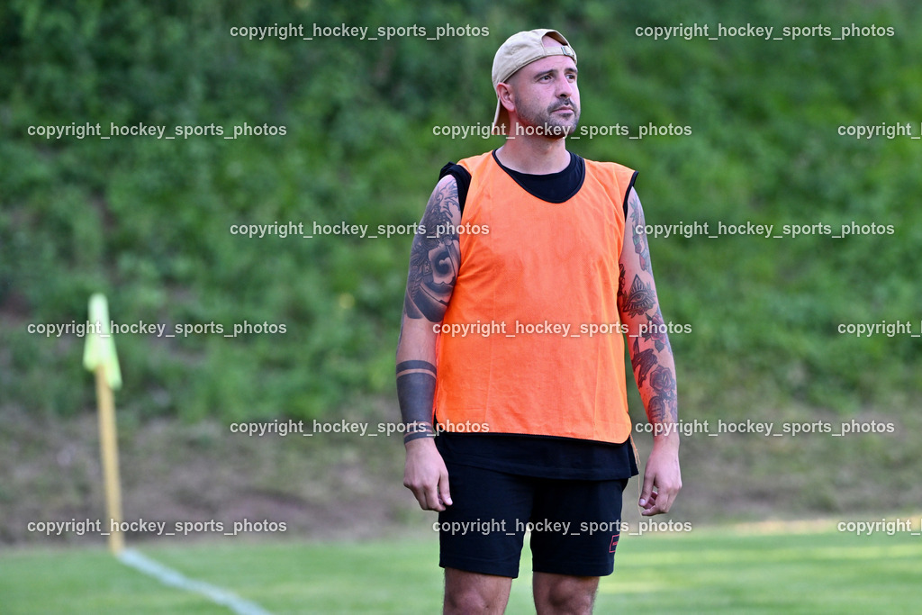 SV Arnoldstein vs. URC Thal Assling | Headcoach Thal Assling Denis Kerrniqi, SV Arnoldstein vs. URC Thal Assling, SV Arnoldstein vs. URC Thal Assling am 09.08.2025 in Arnoldstein (Waldparkstadion Arnoldstein), Austria, (Photo by Bernd Stefan)
