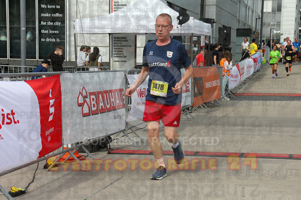 250920_1329_EX1_4944 | Sportfotografie im Rhein-Sieg Kreis, Köln, Bonn, NRW, Rheinland Pfalz, Hessen, etc. Unser Tätigkeitsfeld umfasst den Laufsport vom Volkslauf über den Marathon, Duathlon, Triathon bis zum Ultralauf wie Kölnpfad Ultra oder Schindertrail.