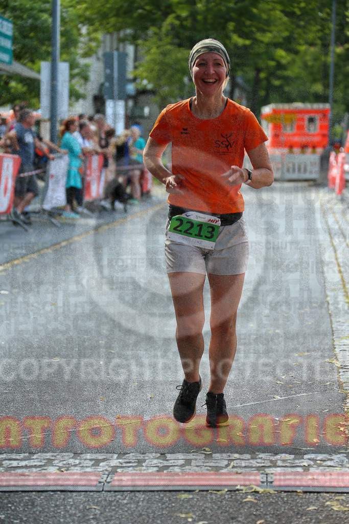 220625_1718_EX1_6588 | Sportfotografie im Rhein-Sieg Kreis, Köln, Bonn, NRW, Rheinland Pfalz, Hessen, etc. Unser Tätigkeitsfeld umfasst den Laufsport vom Volkslauf über den Marathon, Duathlon, Triathon bis zum Ultralauf wie Kölnpfad Ultra oder Schindertrail.