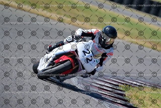 26bt04-1162 | markuskiefer.com - Realisiert mit Pictrs.com
