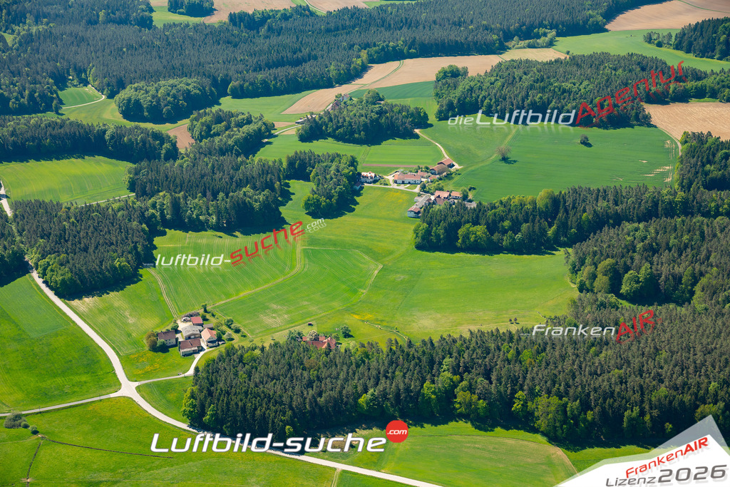 Luftaufnahme Hundsboden Neukirchen bei Sulzbach-Rosenberg - Die Luftaufnahme wurde 2025 vom UL-Flugzeug heraus erstellt ( keine Drohne ) - Hochauflösende Luftaufnahme - für professionelle Ausdrucke geeignet. Die Geschenkidee !Mit Lizenz und Bildrechte bestellbar